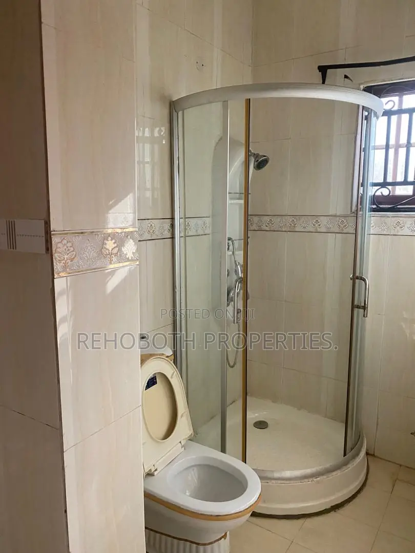 4bdrm Duplex in Ilero Tipper Garage, Akala Express for rent in Akala Express