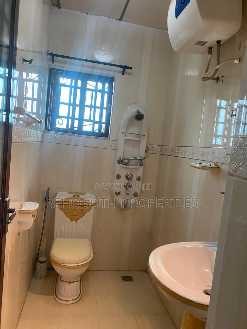 4bdrm Duplex in Ilero Tipper Garage, Akala Express for rent in Akala Express