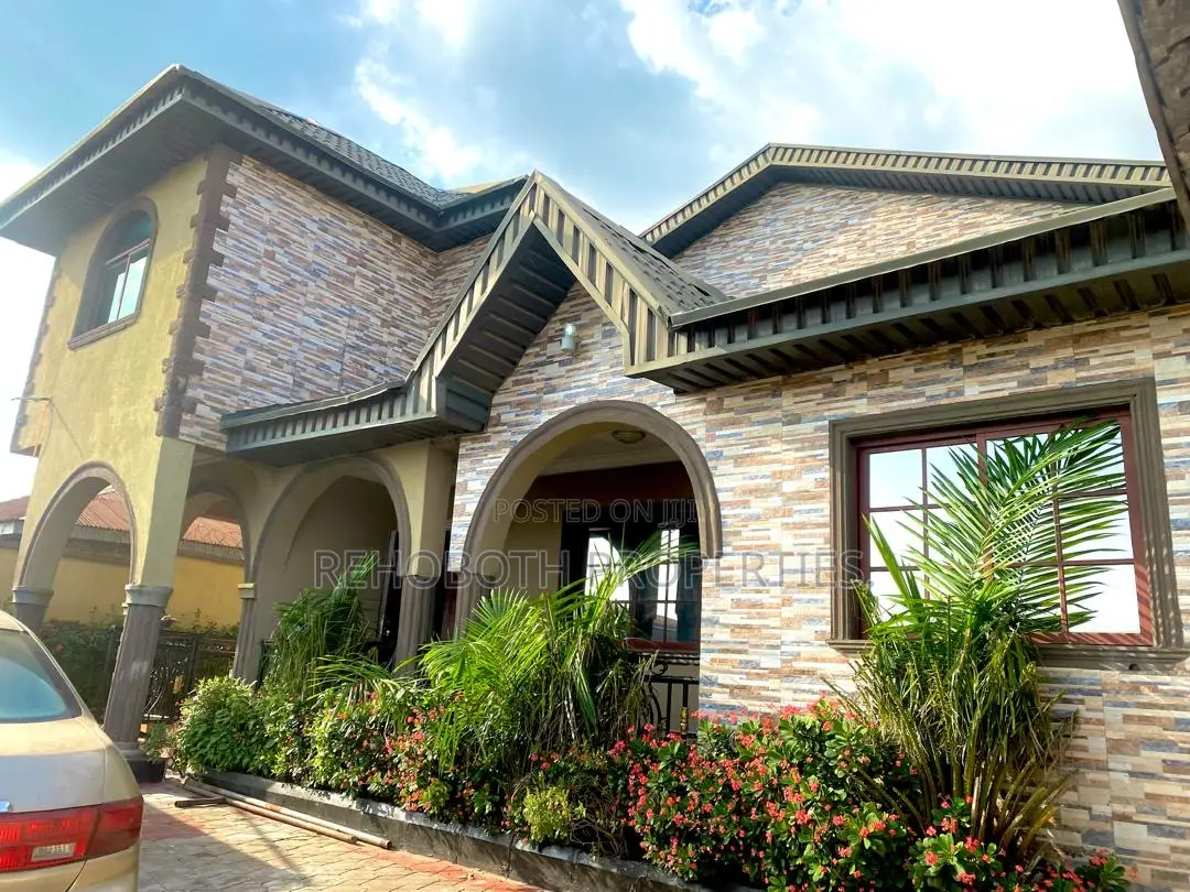 4bdrm Duplex in Ilero Tipper Garage, Akala Express for rent in Akala Express