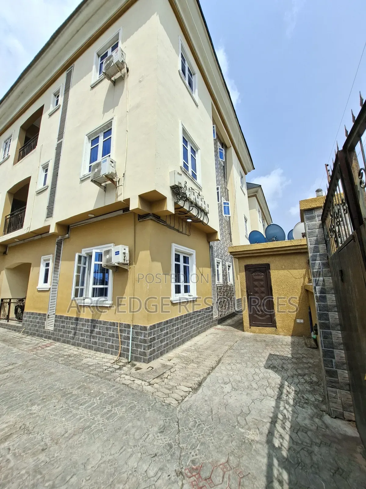 2bdrm Block of Flats in Ago Palace for sale in Ago Palace