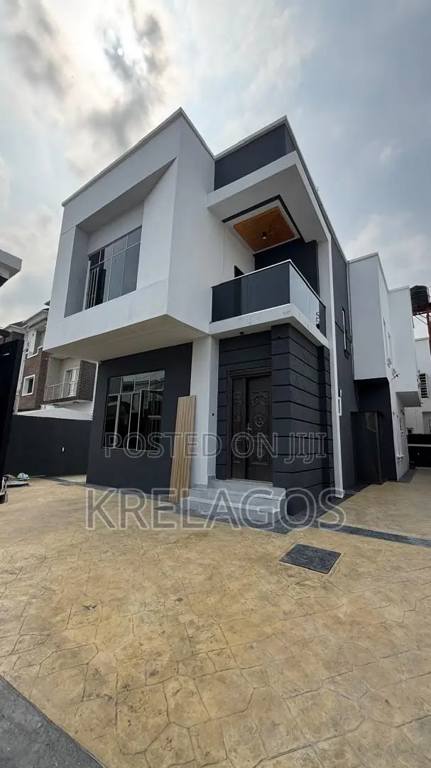 5bdrm Duplex in Osapa london for sale in Osapa london
