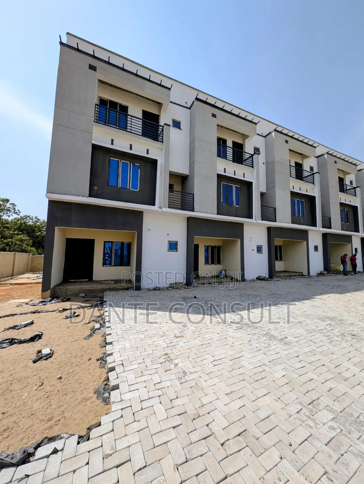 5bdrm Townhouse/Terrace in Gaduwa for sale in Gaduwa