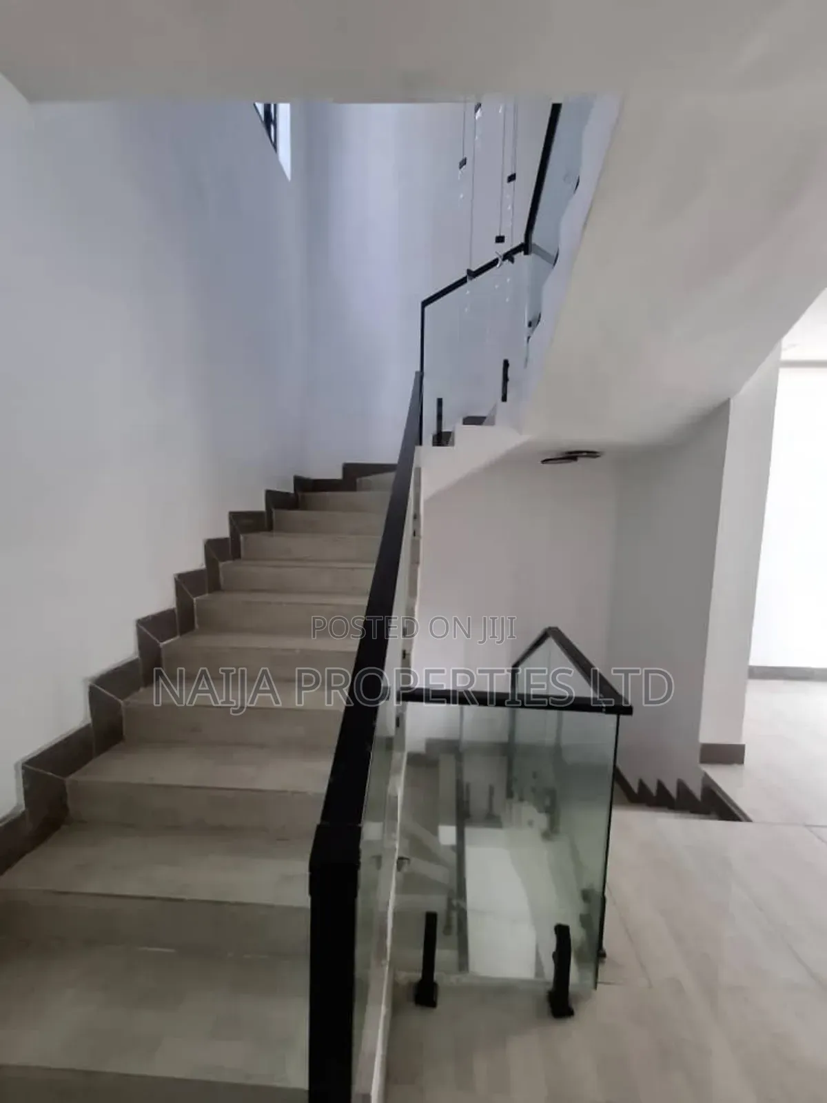 5bdrm Duplex in Lekki Phase 1 for rent in Lekki Phase 1
