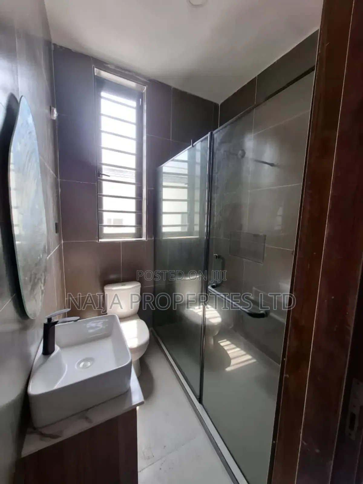 5bdrm Duplex in Lekki Phase 1 for rent in Lekki Phase 1