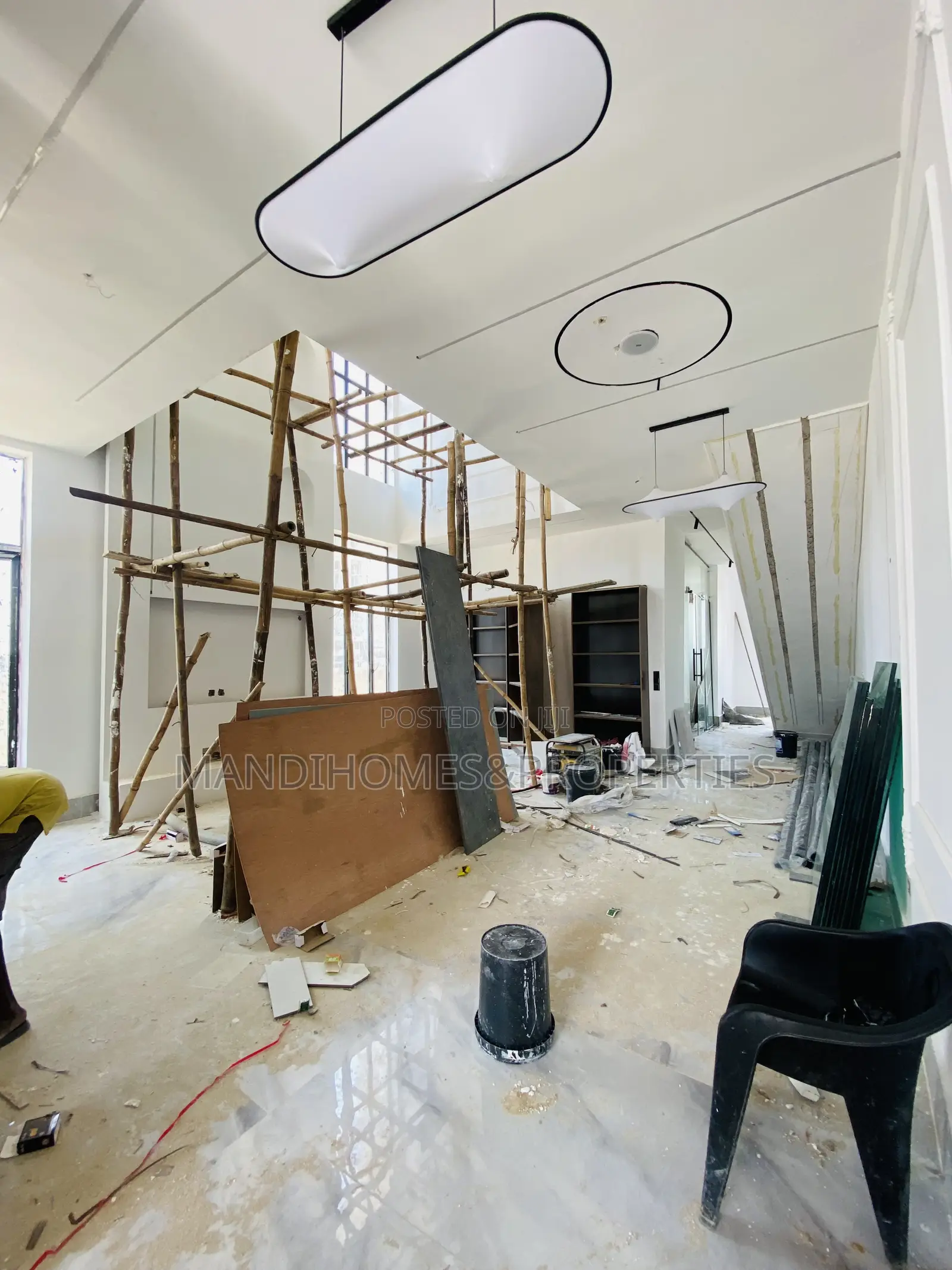 5bdrm Duplex in Lekki Phase 1 for sale in Lekki Phase 1