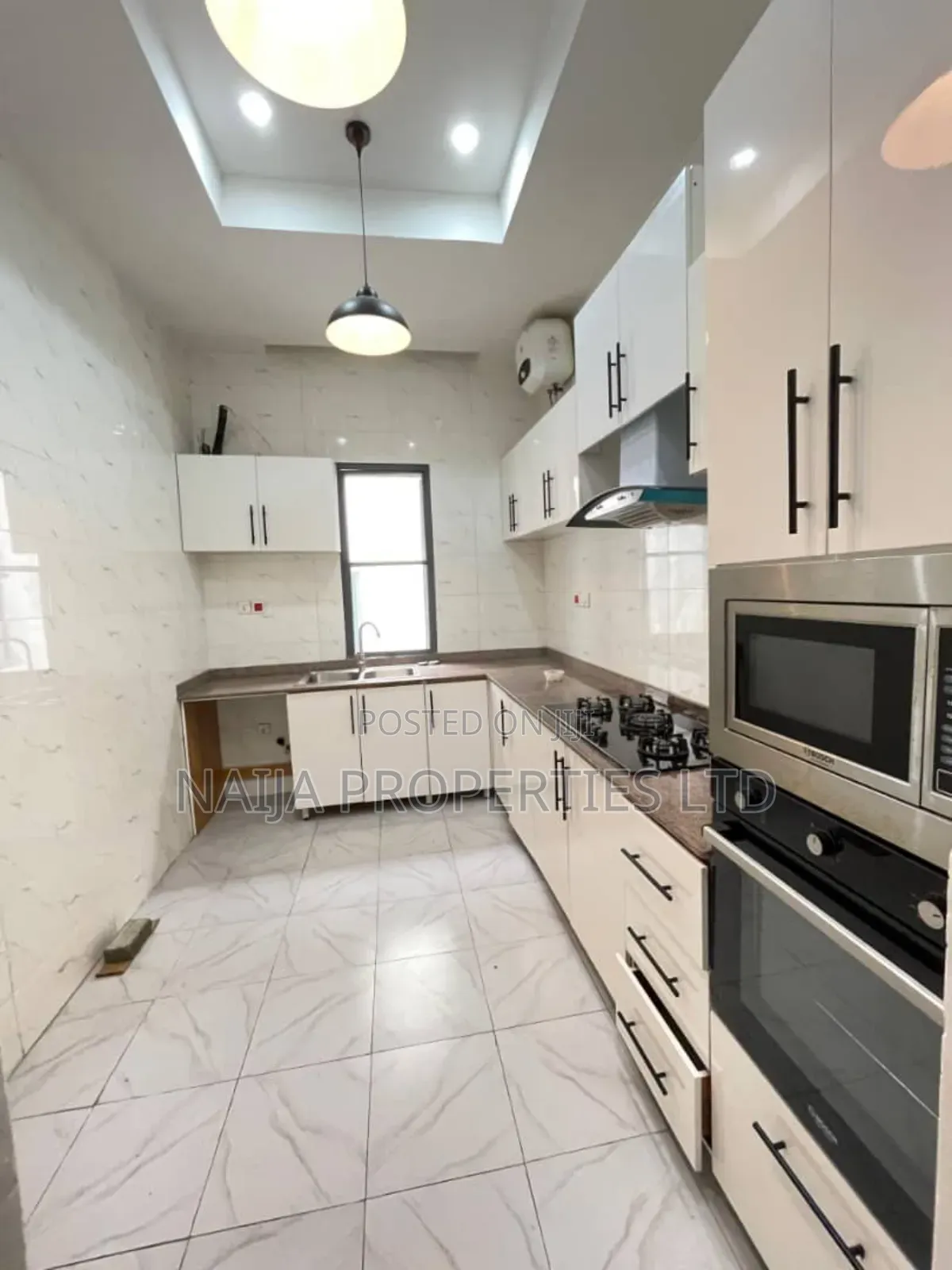 2bdrm Apartment in Ikate, Lekki Phase 1 for rent in Lekki Phase 1
