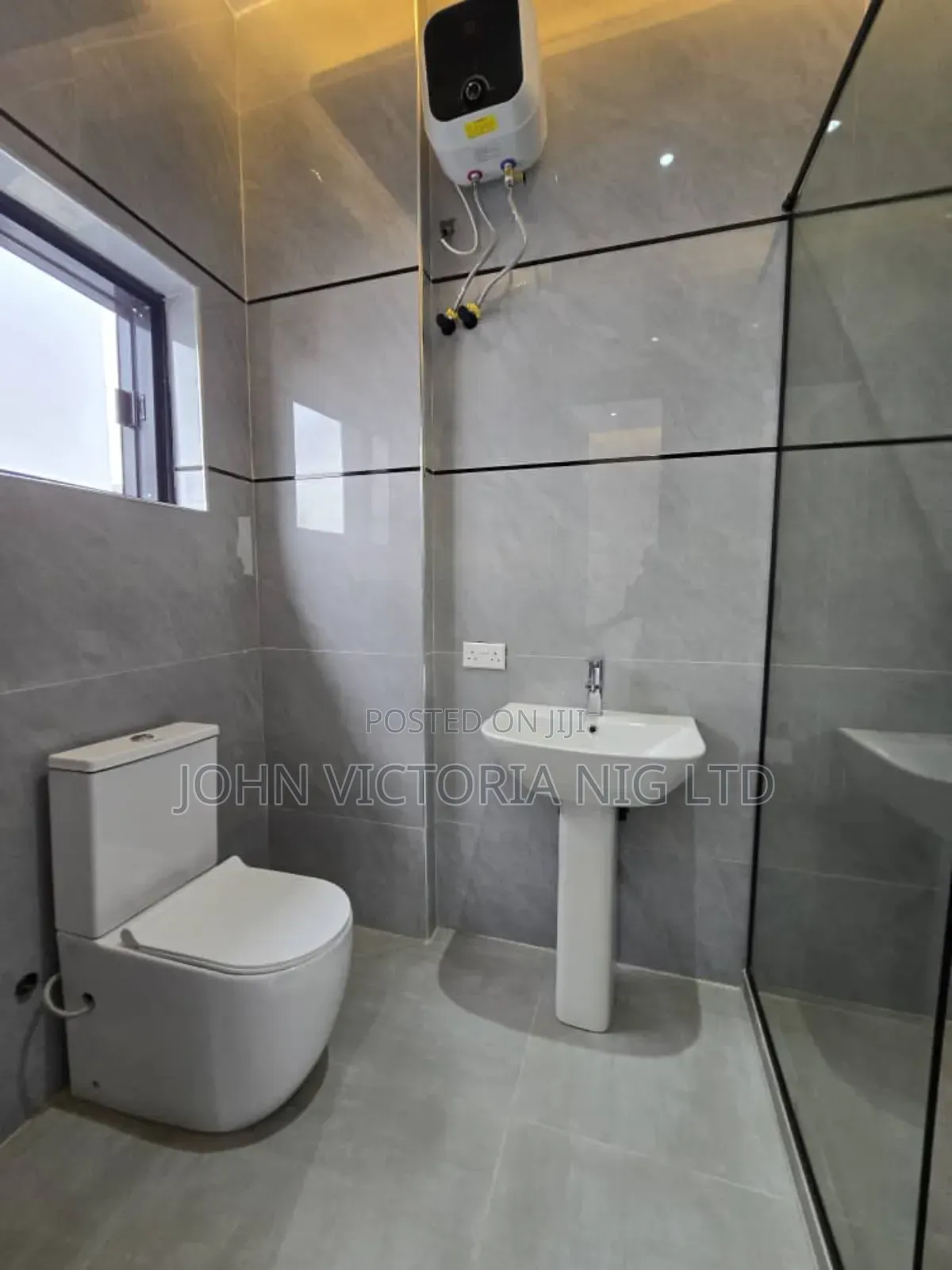 Furnished 6bdrm Duplex in Magodo Phase 2, Ikeja for sale in Ikeja