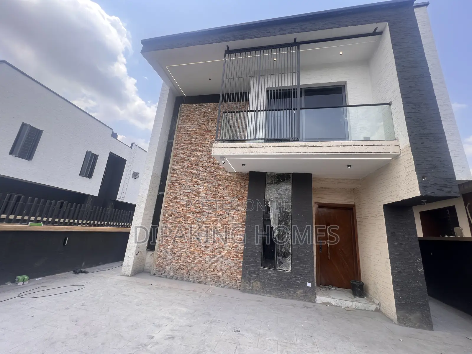 Furnished 4bdrm Duplex in Omole Phase 1 for sale in Omole Phase 1