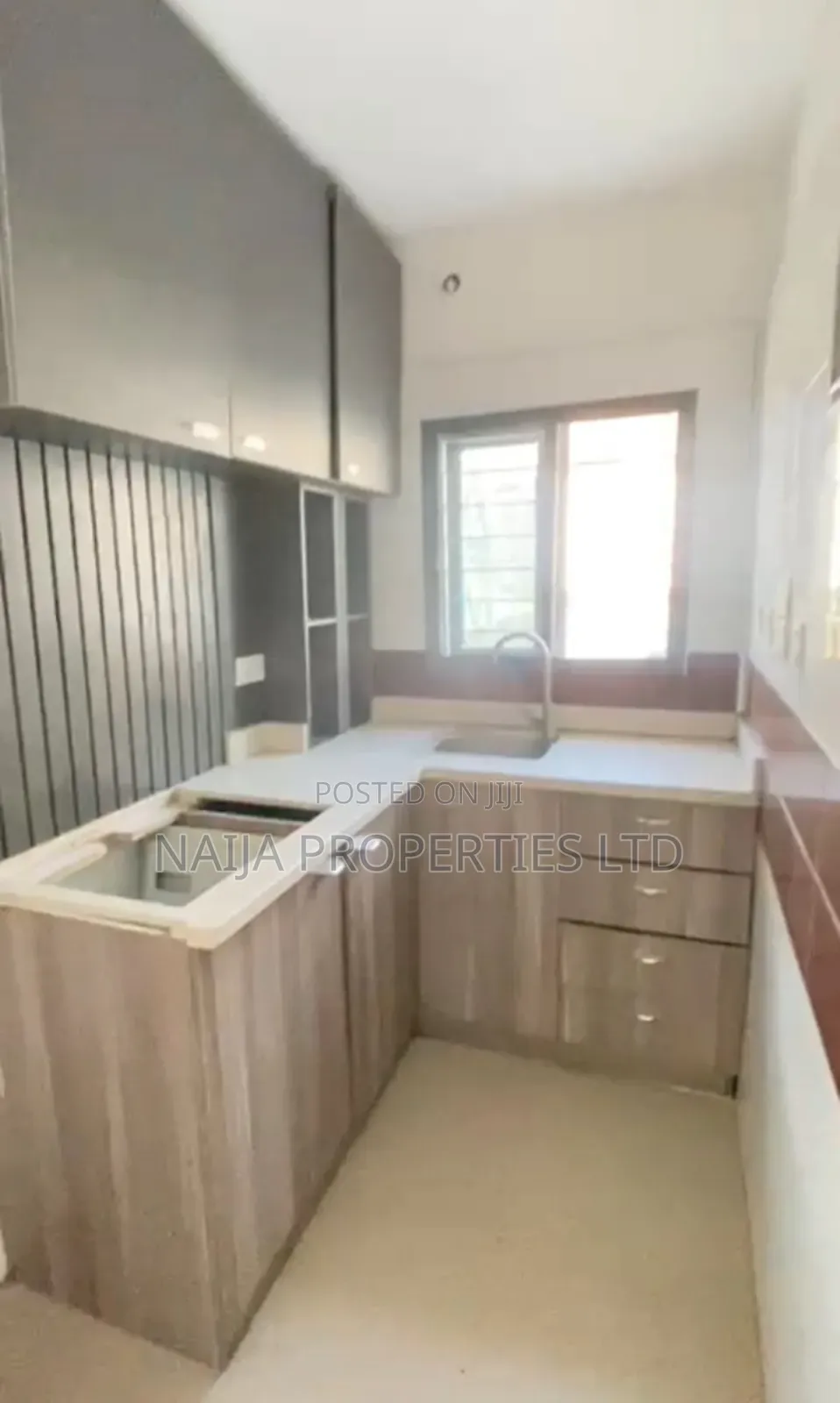 Mini Flat in Lekki Phase 1 Right for rent in Lekki Phase 1