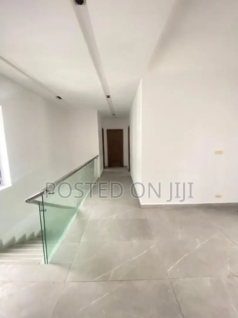 5bdrm Duplex in Admiralty, Lekki Phase 1 for rent in Lekki Phase 1