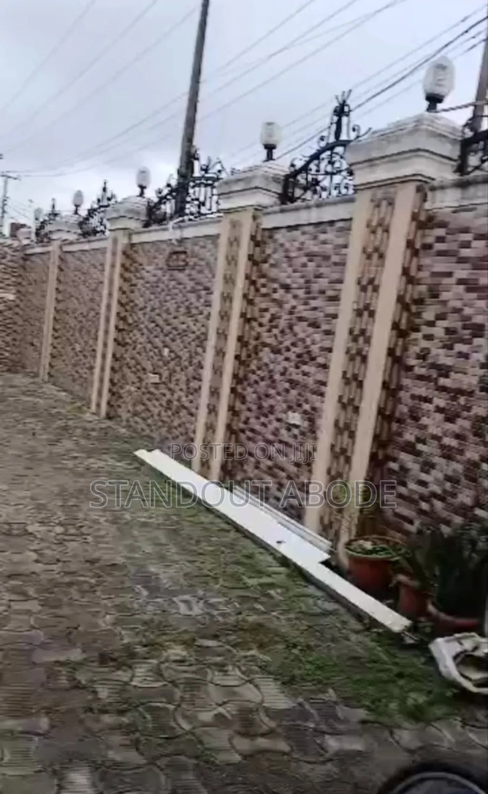 Functioning Standard Bar Lounge Facing Iyana Ipaja Express for Sale in Iyana Ipaja