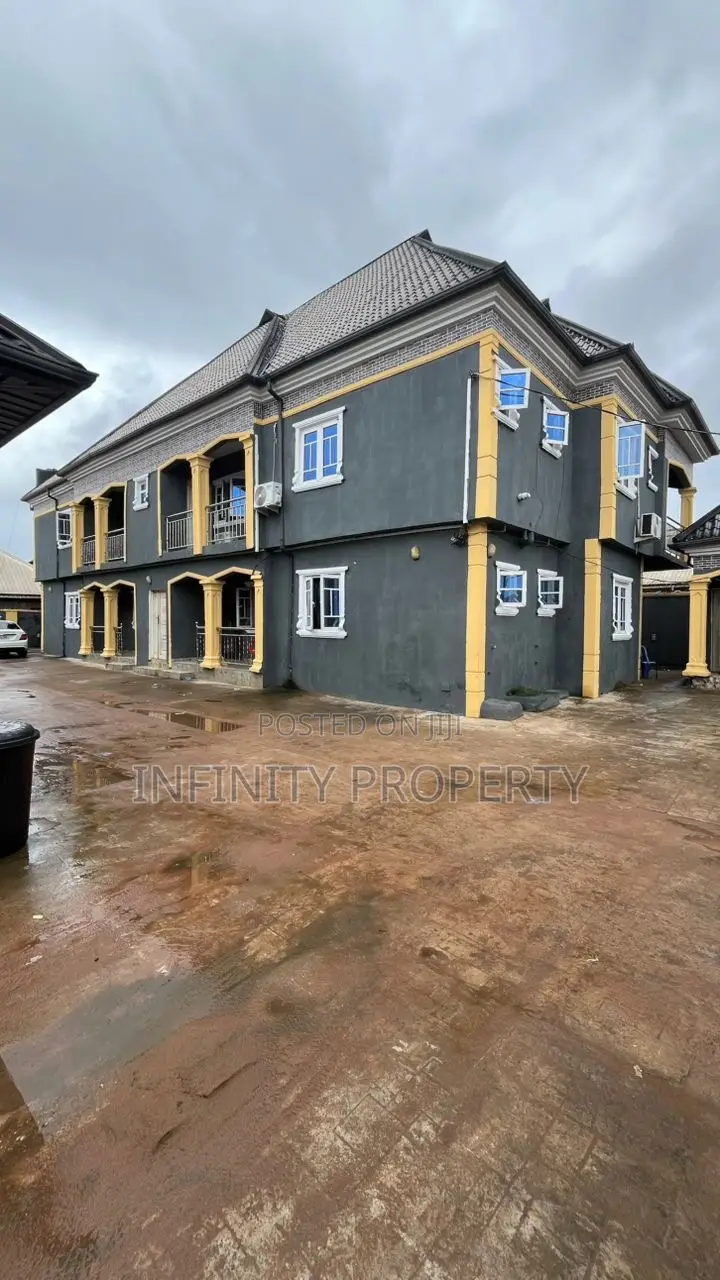 3bdrm Block of Flats in Benin City for sale in Benin City