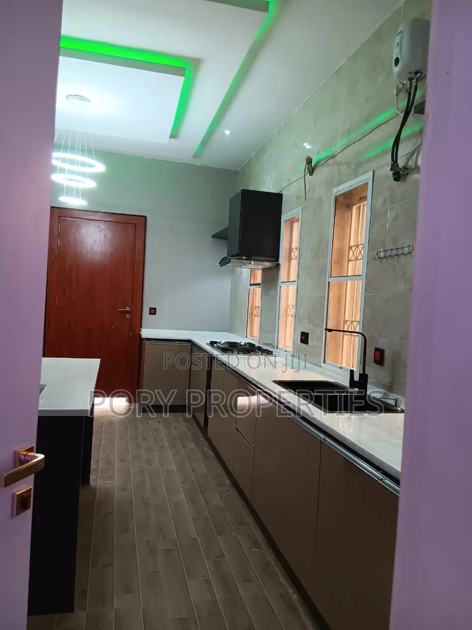 Furnished 4bdrm Duplex in Jericho Gra for sale in Jericho