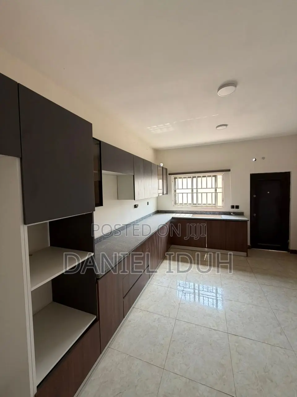 5bdrm Duplex in Mabushi for sale in Mabushi