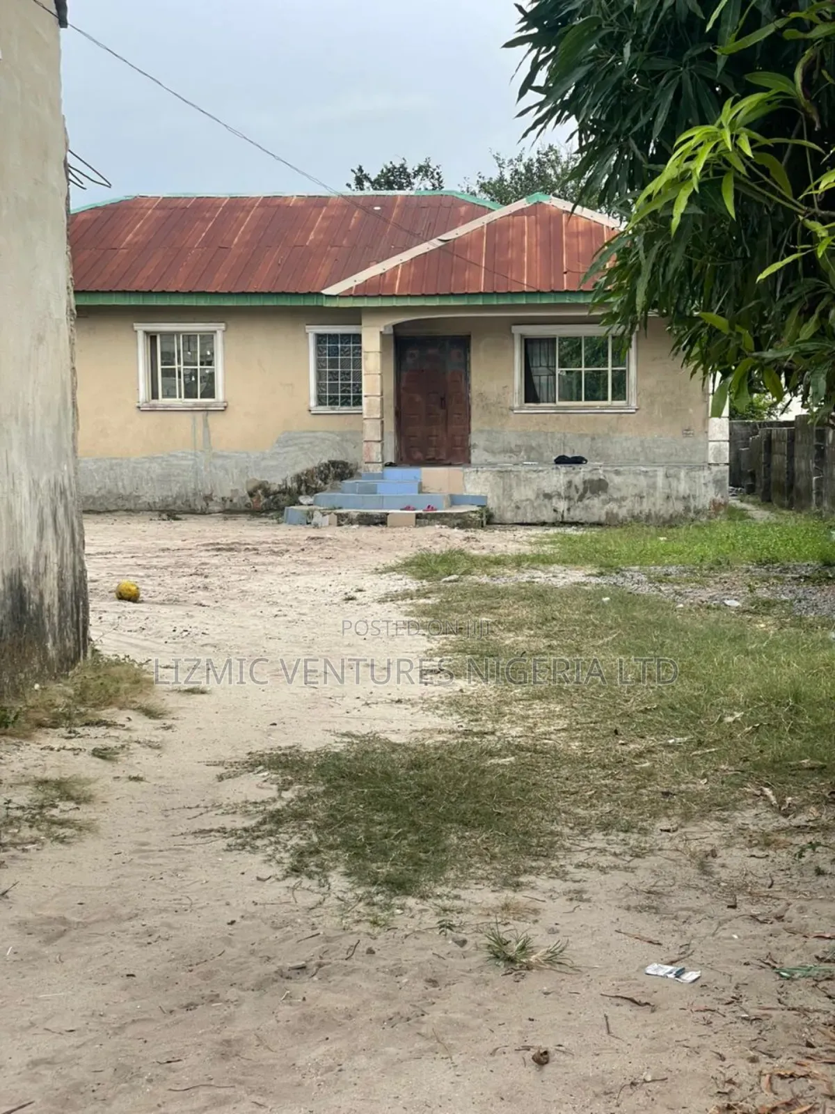 3bdrm Bungalow in Greenlite, Lekki Expressway for sale in Lekki Expressway