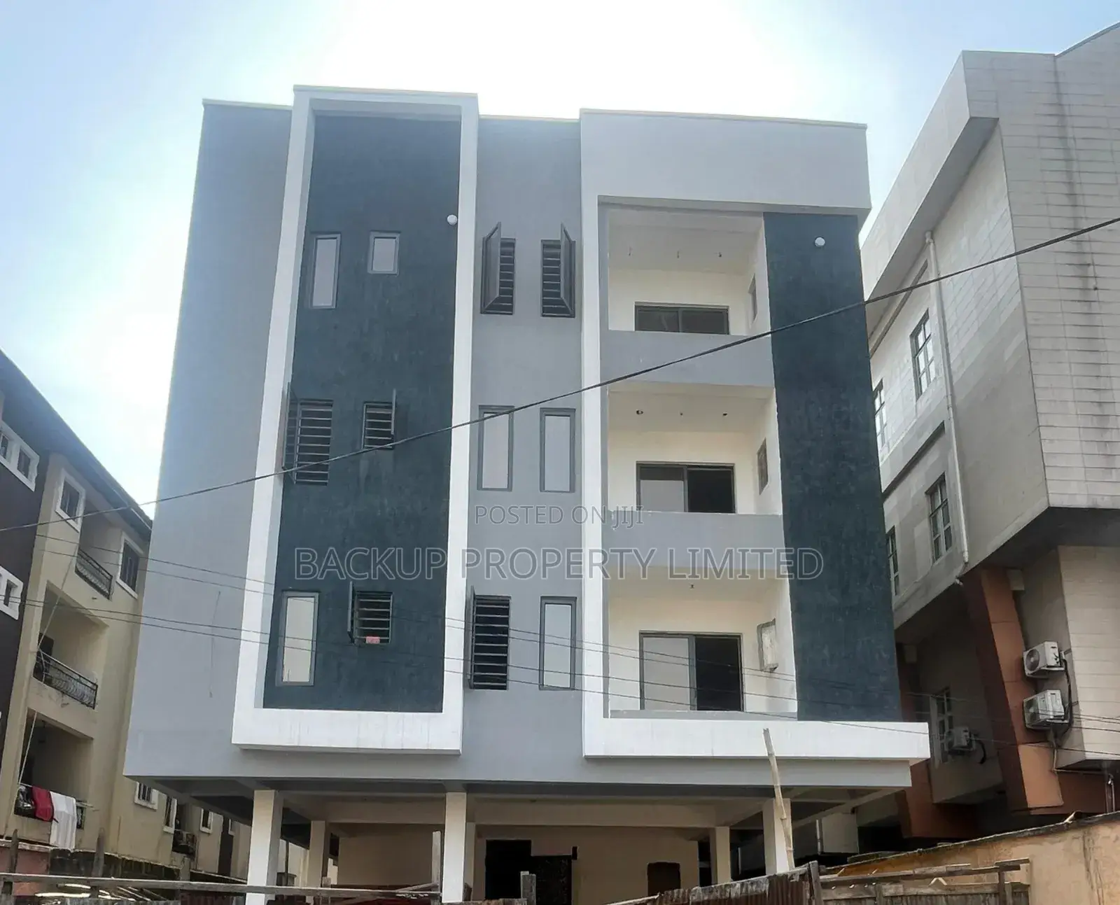 3bdrm Apartment in Yaba for sale in Yaba