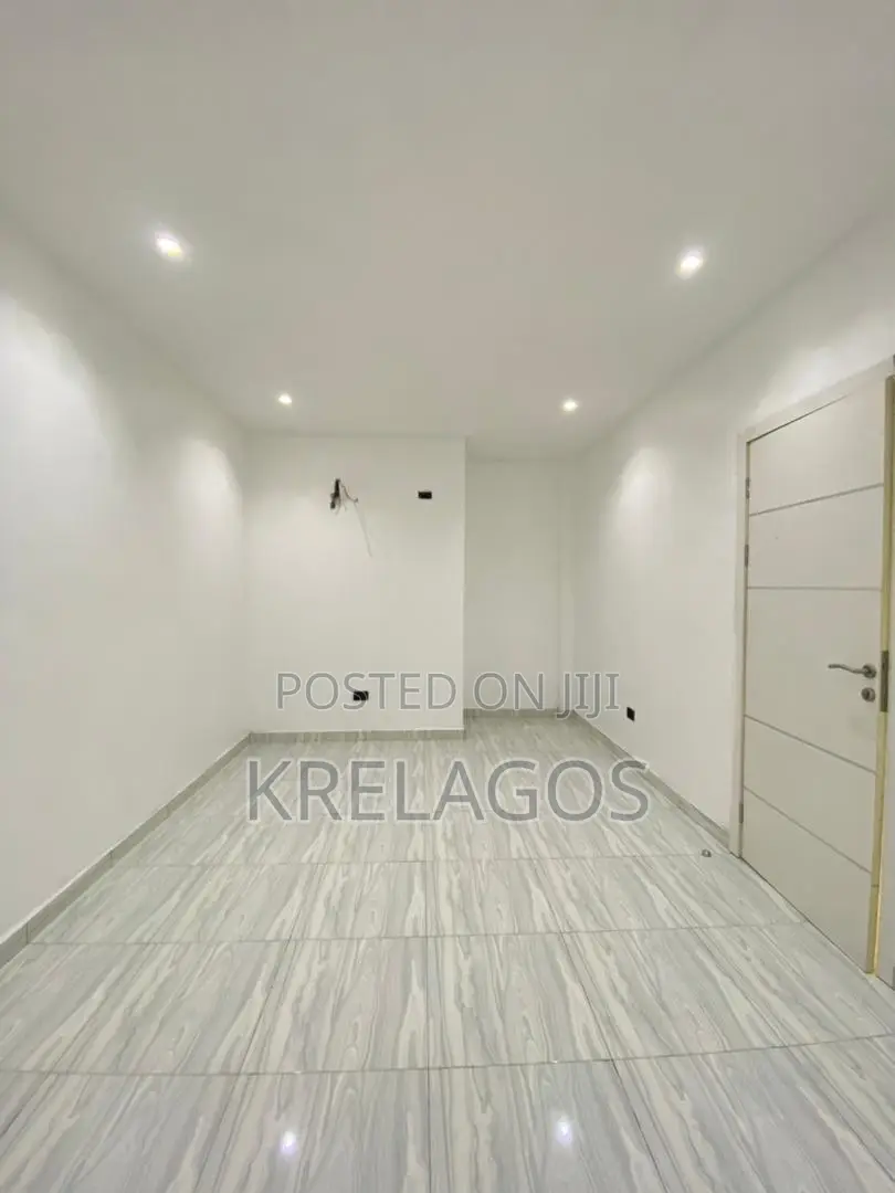 5bdrm Duplex in Osapa london for rent in Osapa london