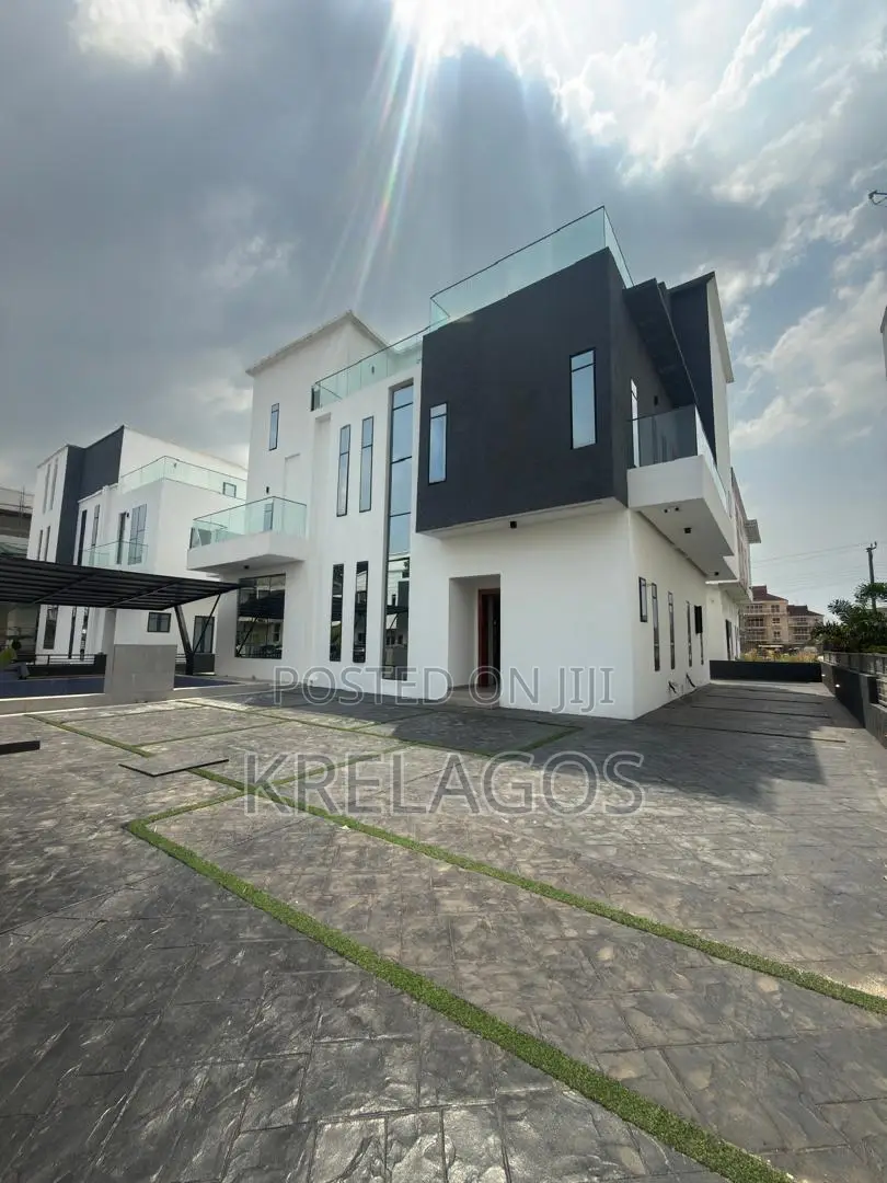 5bdrm Duplex in Osapa london for sale in Osapa london