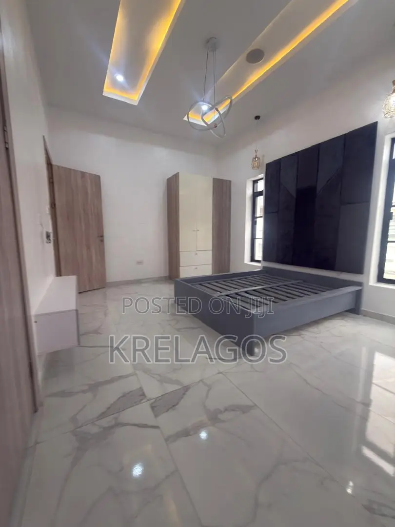 5bdrm Duplex in Osapa london for sale in Osapa london