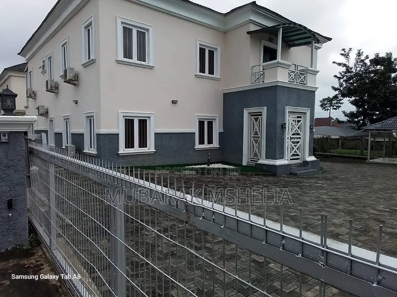 Furnished 5bdrm Duplex in Life Camp for sale in Life Camp