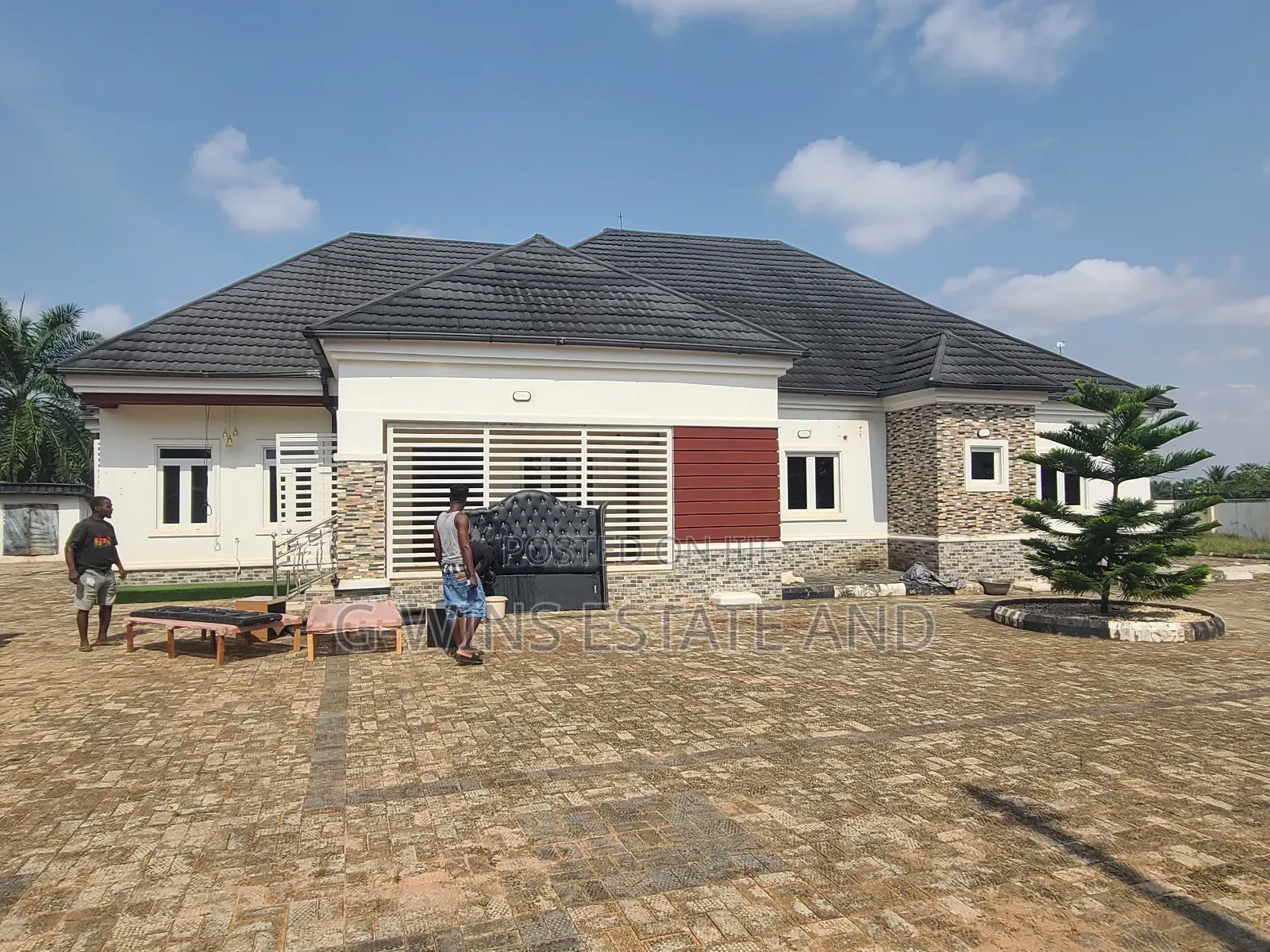 4bdrm Bungalow in Ogheghe Off Sapele, Benin City for rent in Benin City