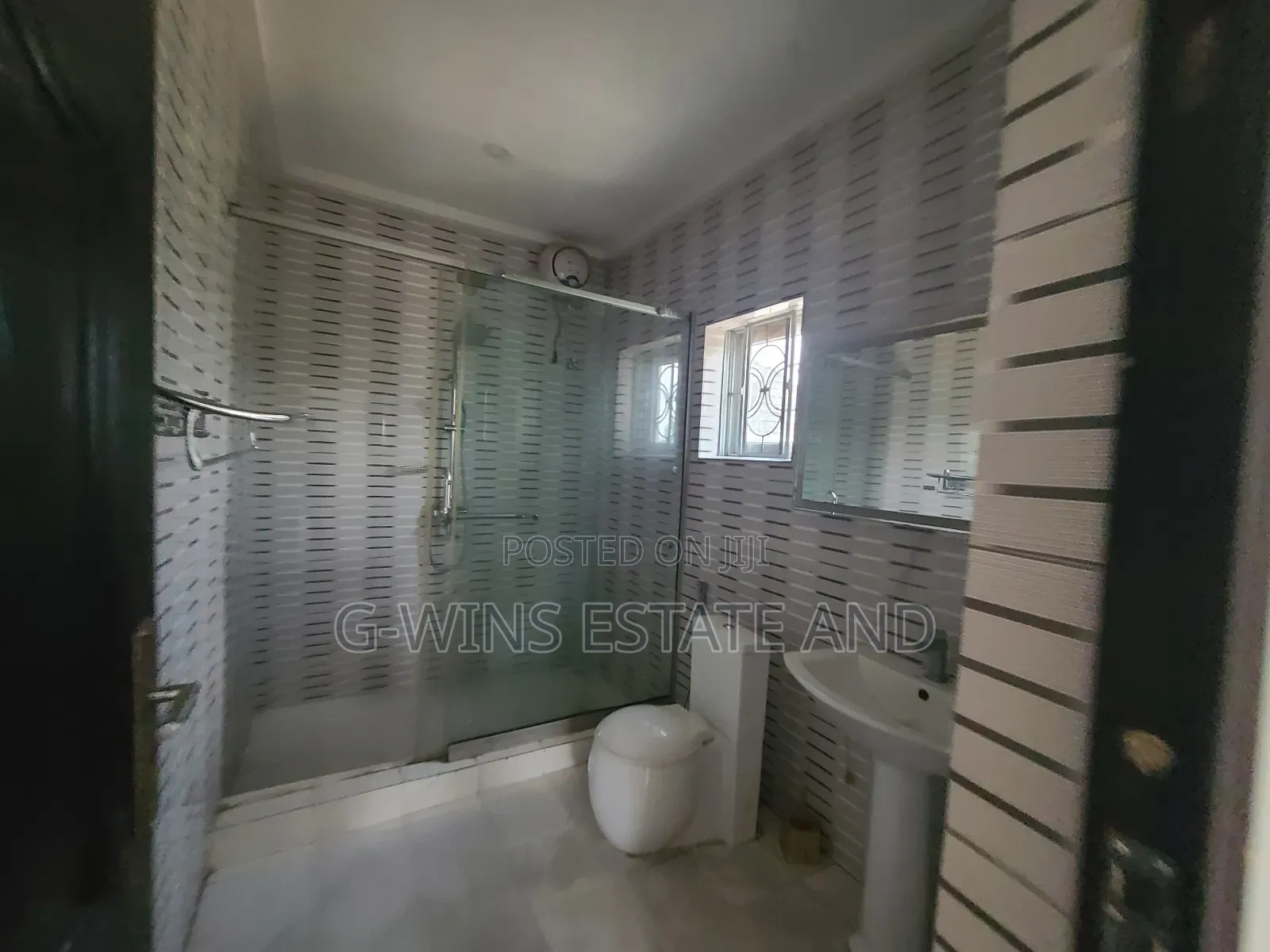 4bdrm Bungalow in Ogheghe Off Sapele, Benin City for rent in Benin City