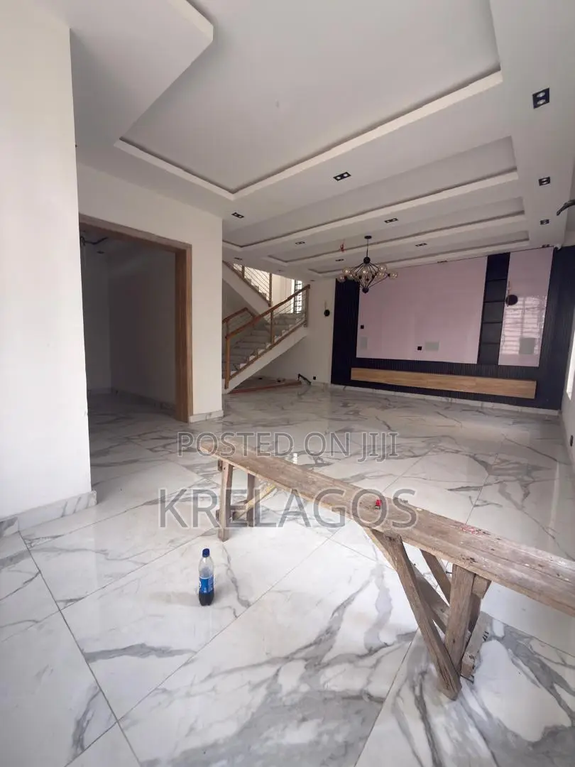 4bdrm Duplex in Osapa london for sale in Osapa london