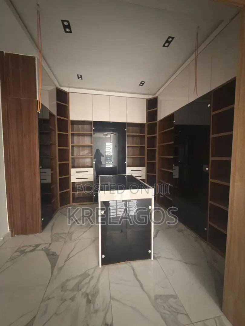 4bdrm Duplex in Osapa london for sale in Osapa london