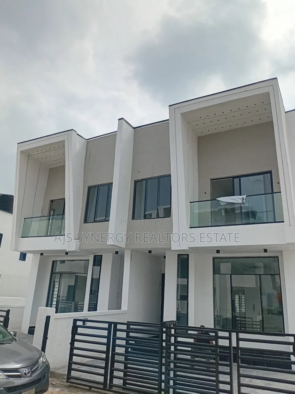 4bdrm Duplex in Lekki for sale in Lekki