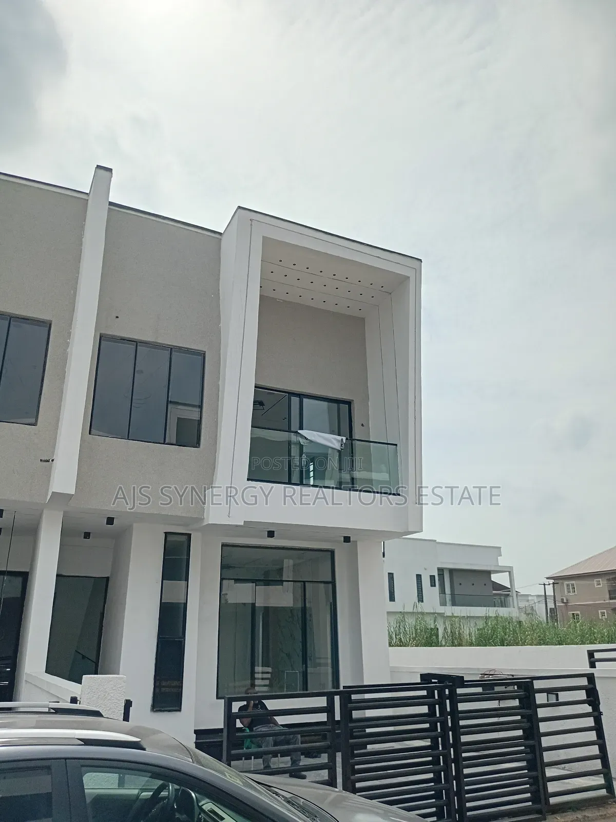 4bdrm Duplex in Lekki for sale in Lekki