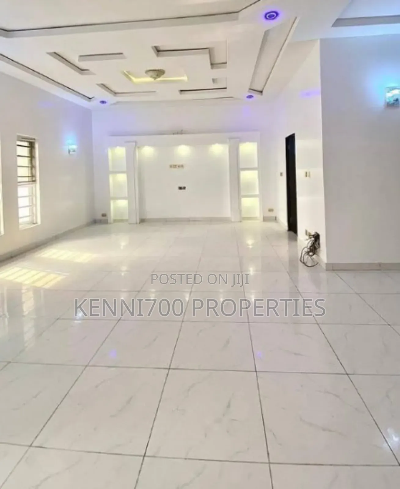 5bdrm Duplex in Flora'S Court, Berger for sale in Berger