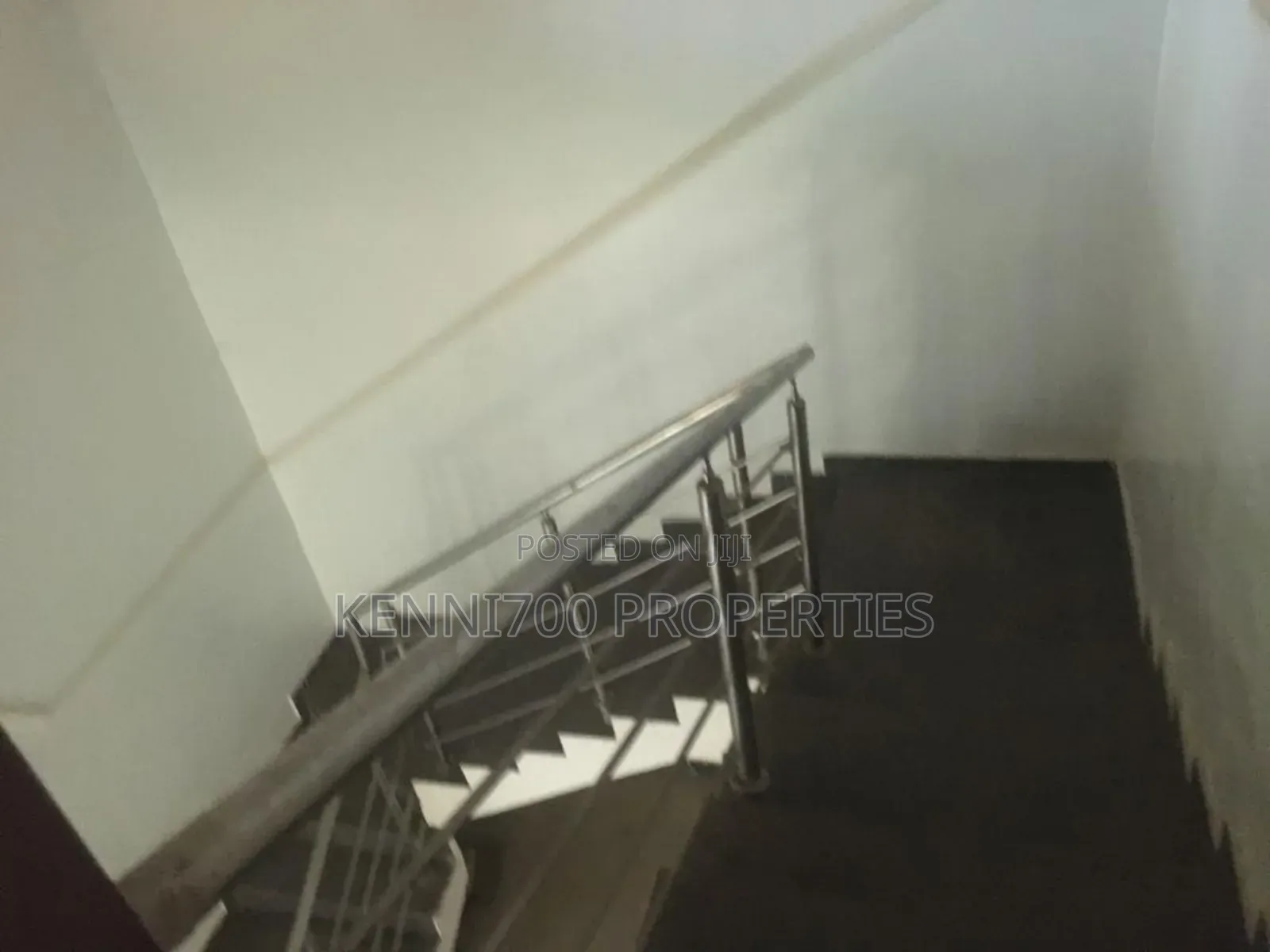 5bdrm Duplex in Flora'S Court, Berger for sale in Berger