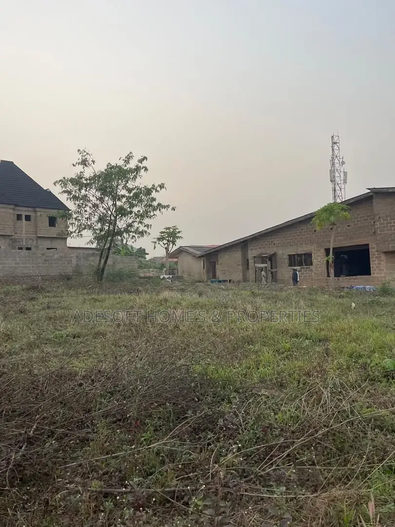 2-Plots of Land Suitable for Residential and Development Purposes in Akala Express