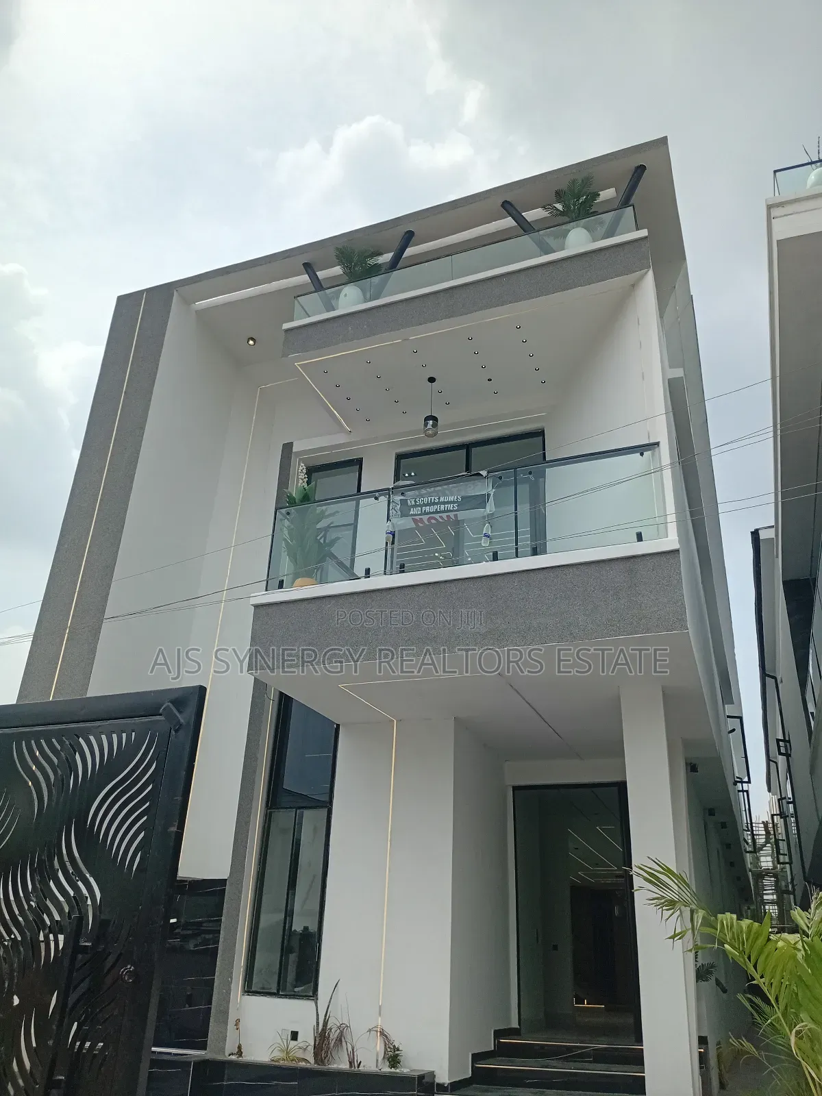 5bdrm Duplex in Ado / Ajah for sale in Ado / Ajah