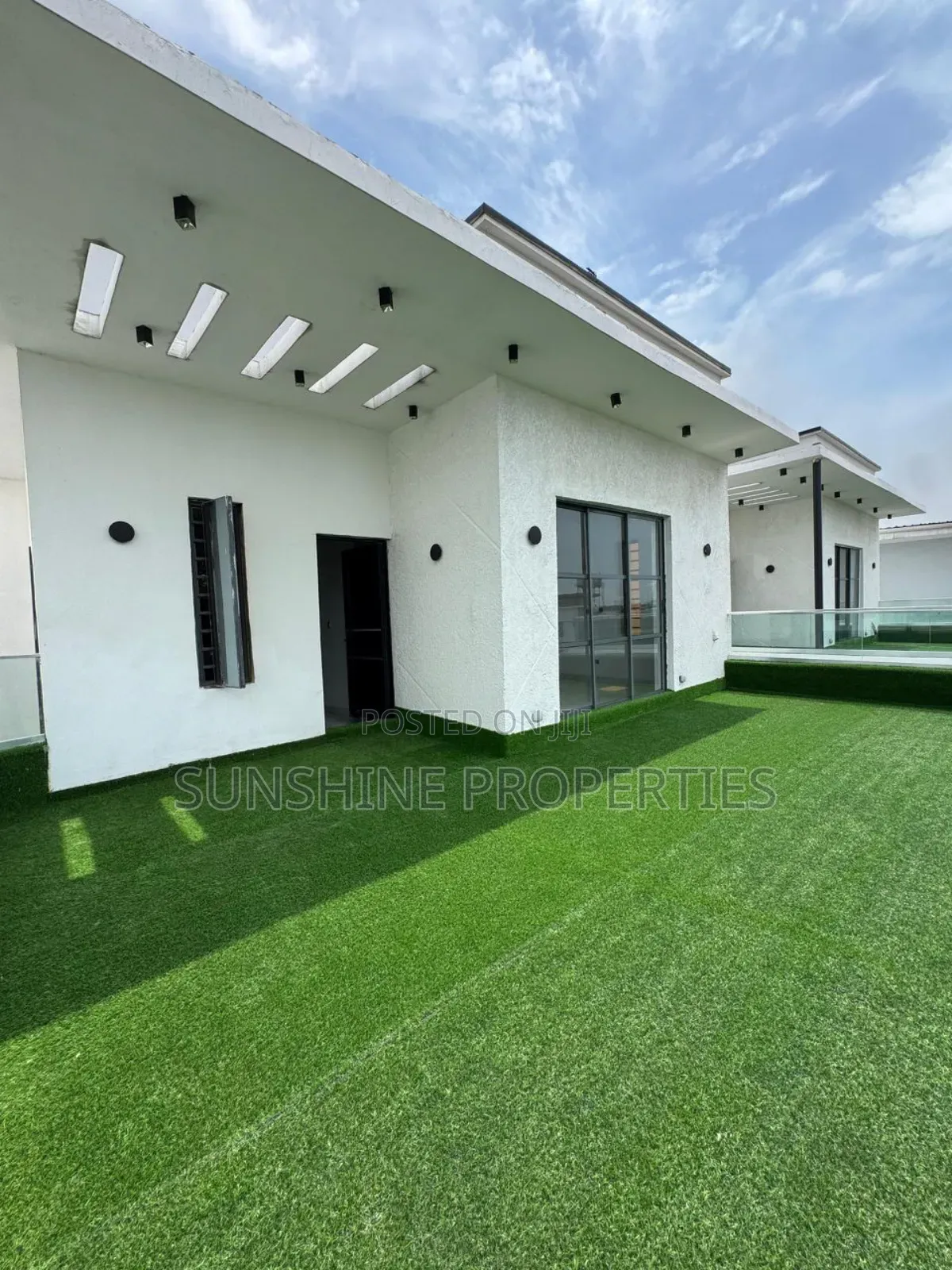 5bdrm Duplex in Osapa london for sale in Osapa london