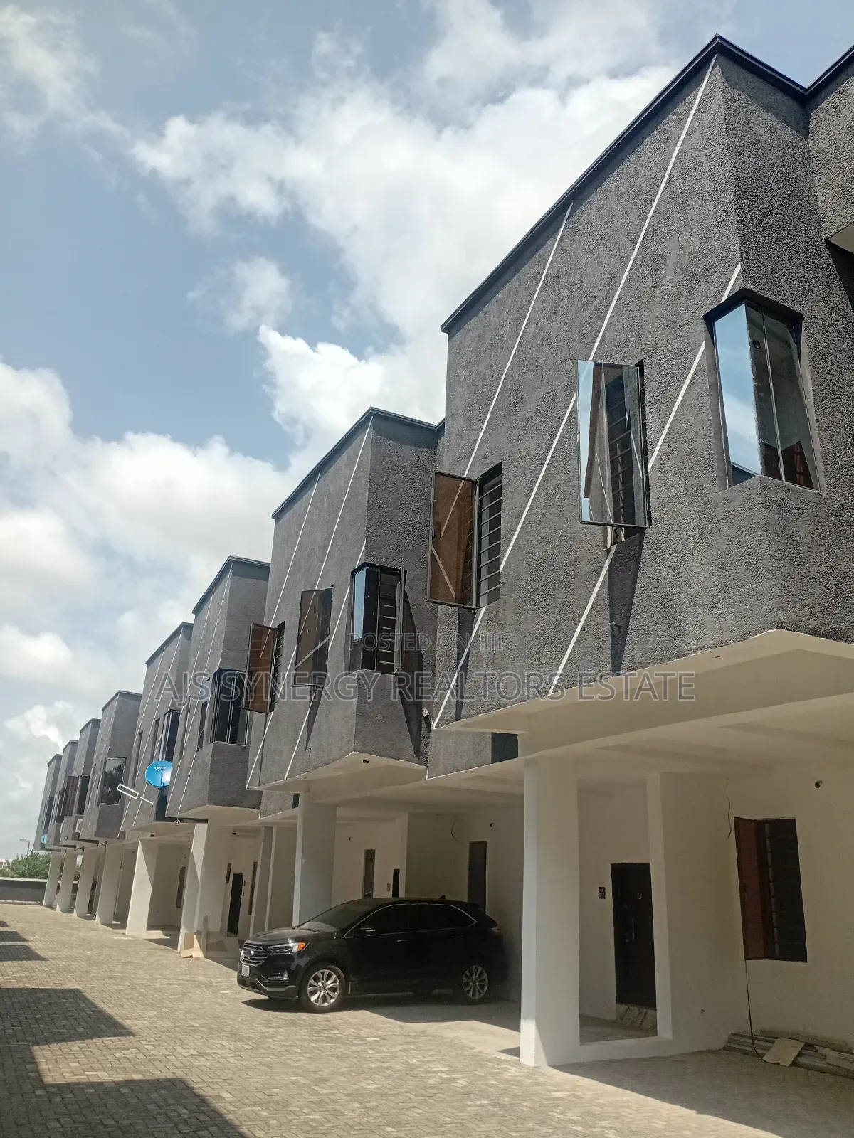 4bdrm Duplex in Abraham Adesanya Estate for sale in Abraham Adesanya Estate