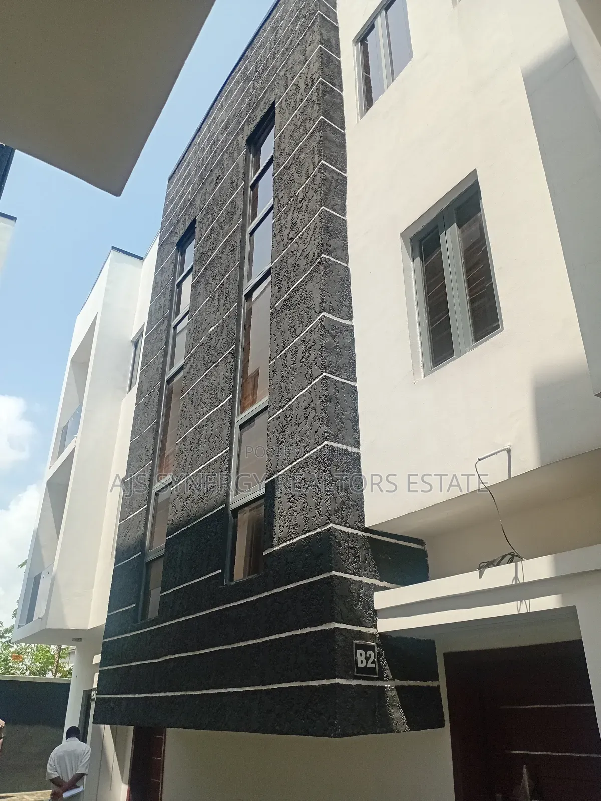 3bdrm Duplex in Abraham Adesanya Estate for sale in Abraham Adesanya Estate