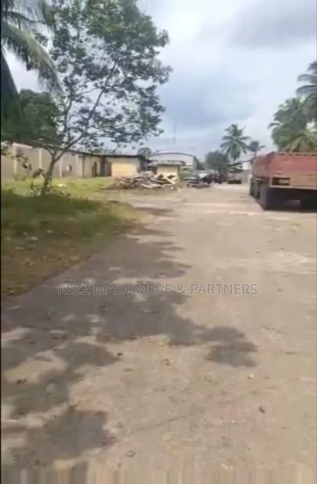 For Sale : Fenced 10 Plots on Aba Rd by Garrison Junction, Ph in Umuahia