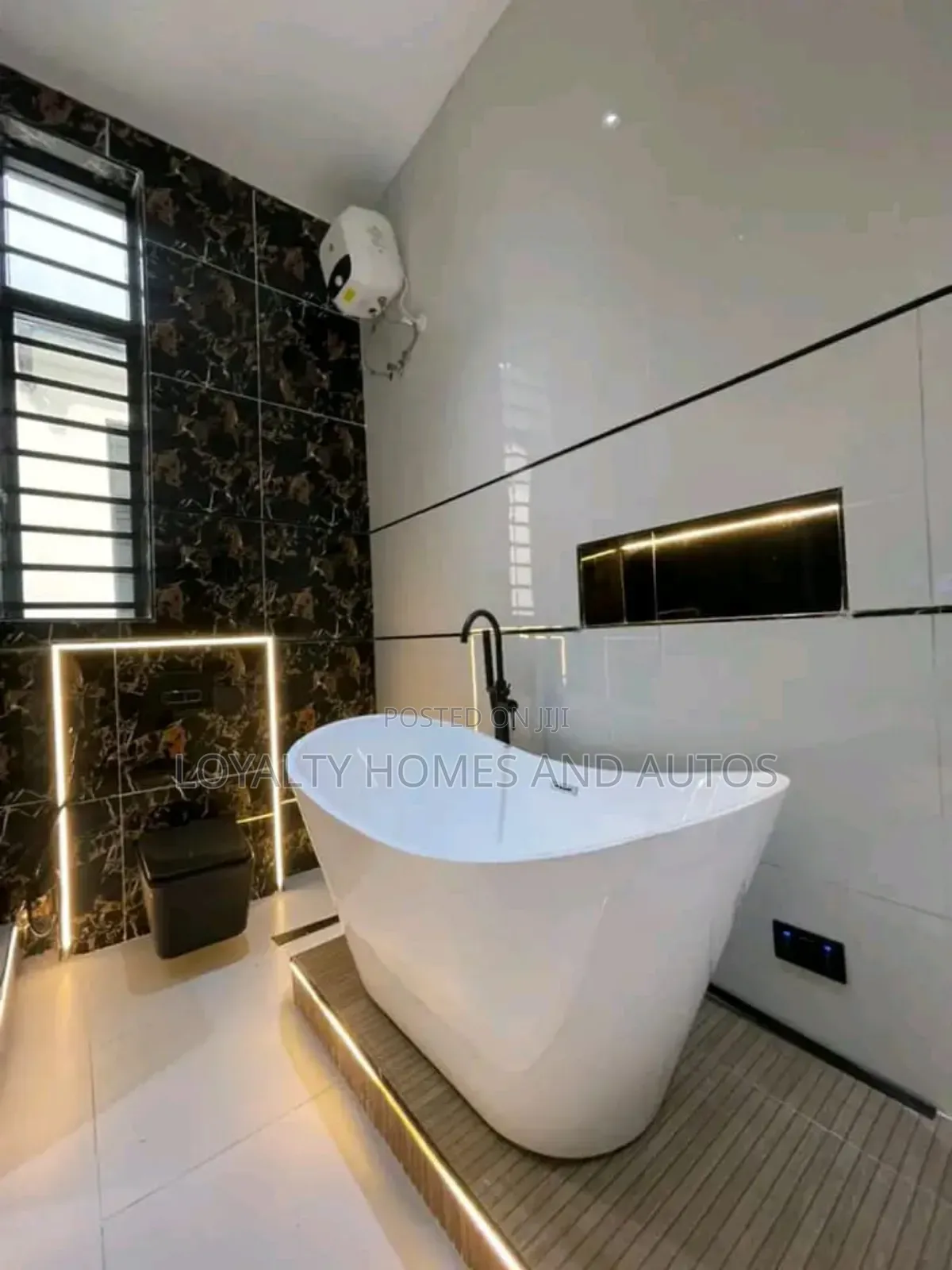 5bdrm Duplex in Adeniyi Jones for sale in Adeniyi Jones