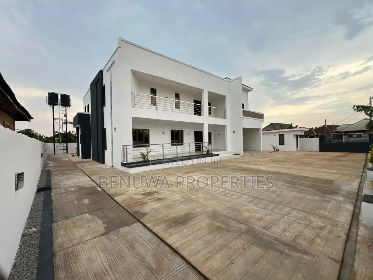 5bdrm Duplex in Benin City for sale in Benin City