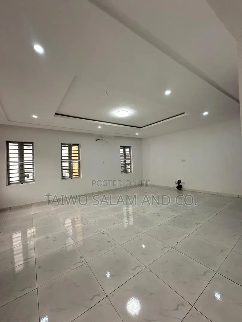 Furnished 4bdrm Duplex in Apampa, Jericho for sale in Jericho