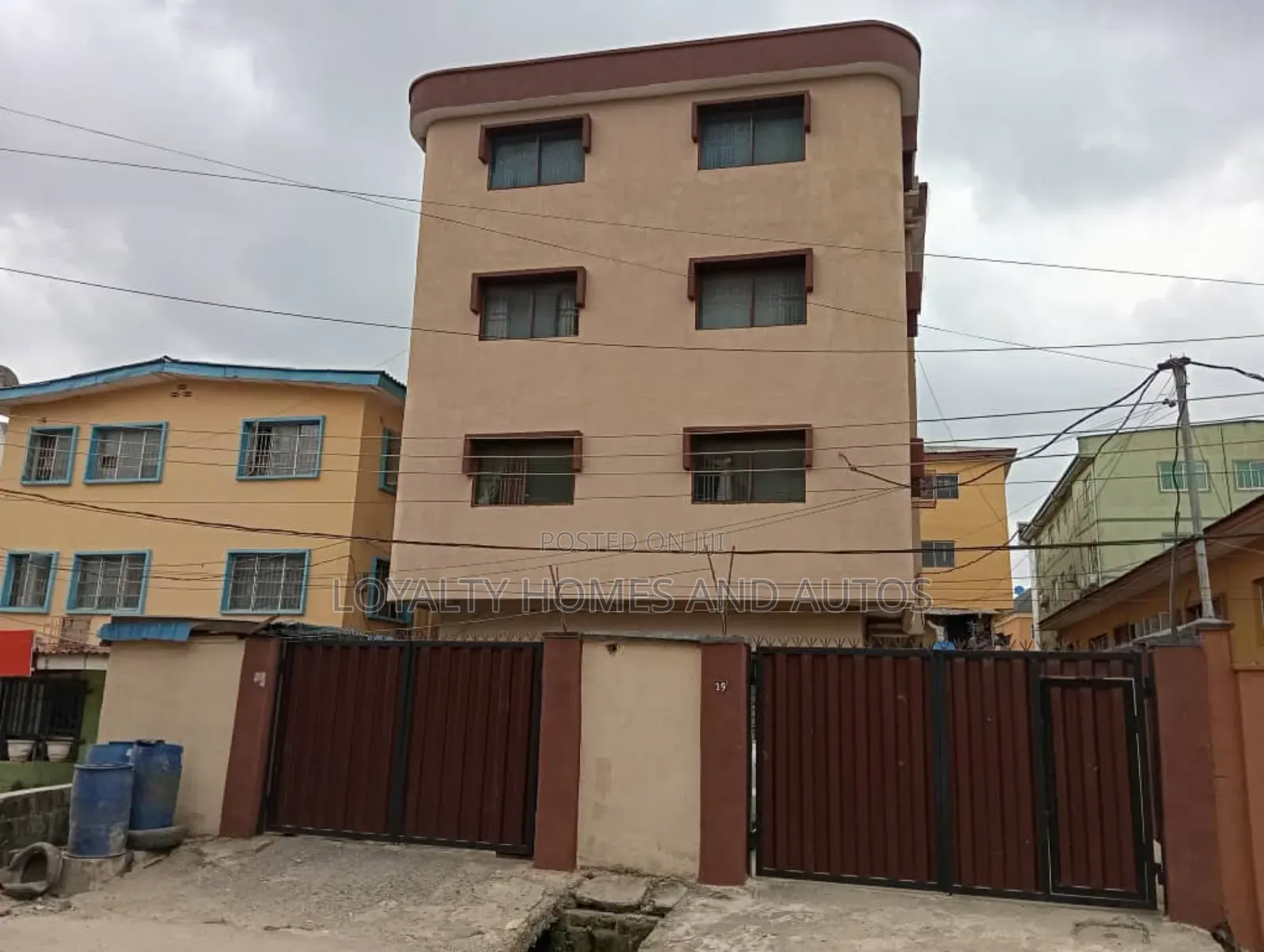 3bdrm House in Toyin Street for sale in Toyin Street