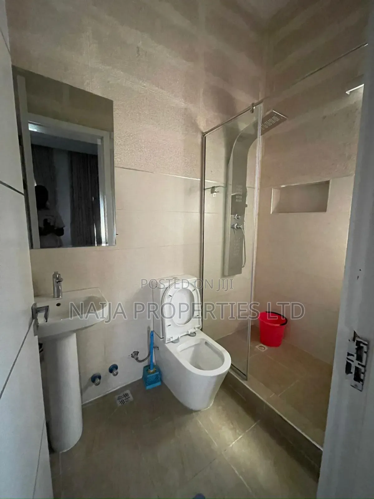 3bdrm Apartment in Lekki Phase 1 for rent in Lekki Phase 1