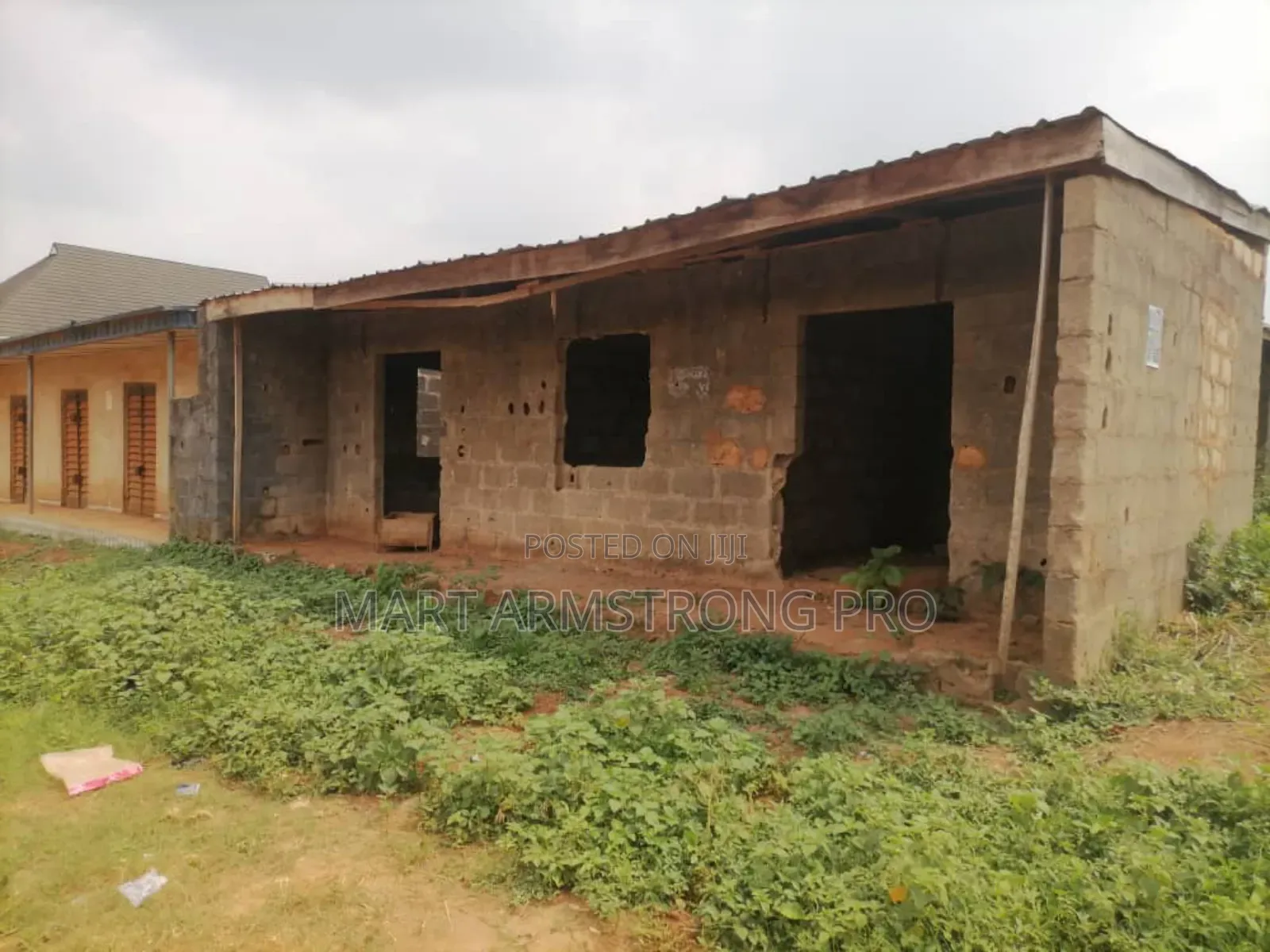 10bdrm Block Of Flats In Idafa, Ikorodu For Sale in Ikorodu