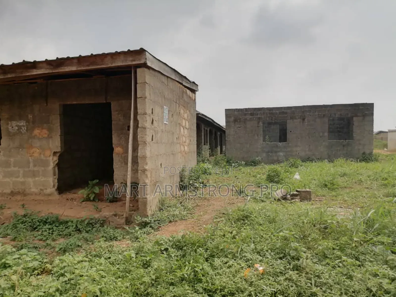 10bdrm Block Of Flats In Idafa, Ikorodu For Sale in Ikorodu