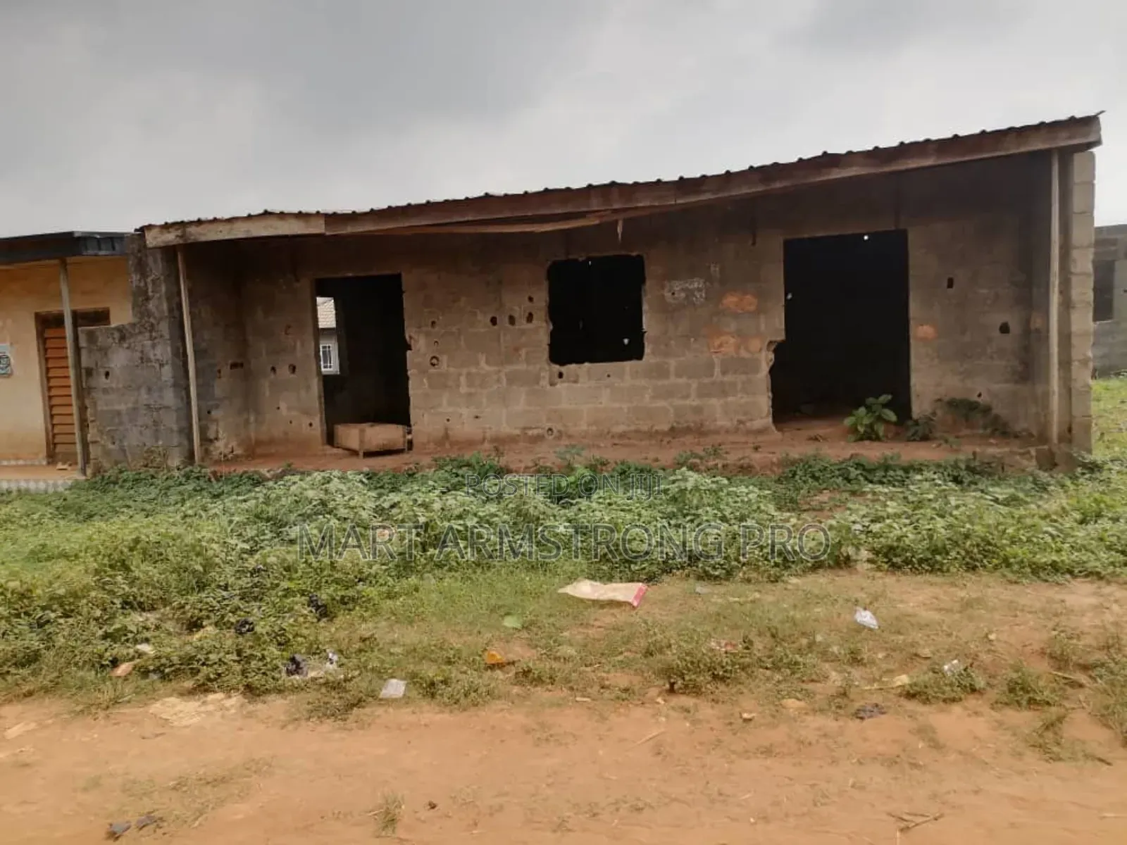 10bdrm Block Of Flats In Idafa, Ikorodu For Sale in Ikorodu