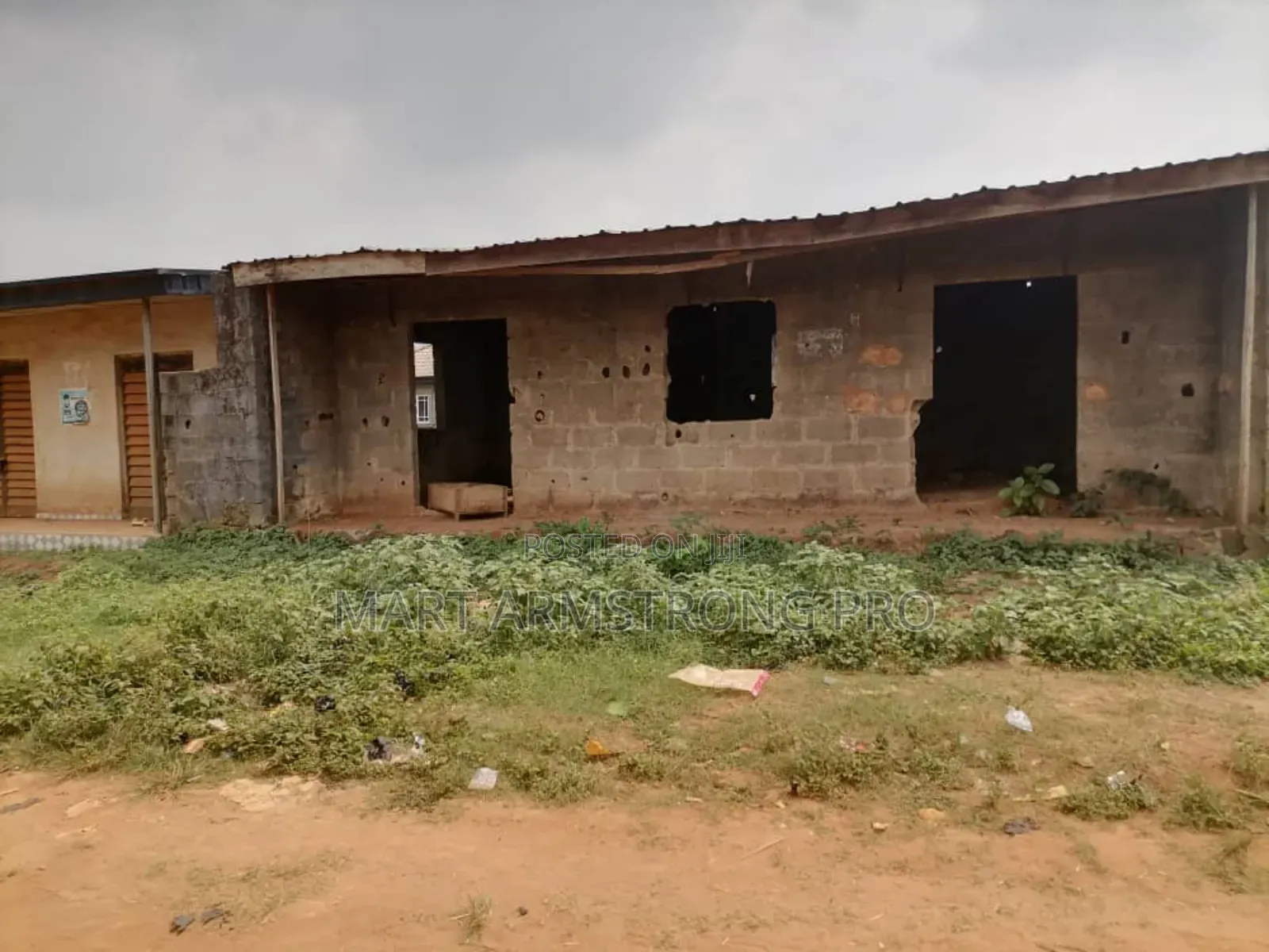 10bdrm Block Of Flats In Idafa, Ikorodu For Sale in Ikorodu
