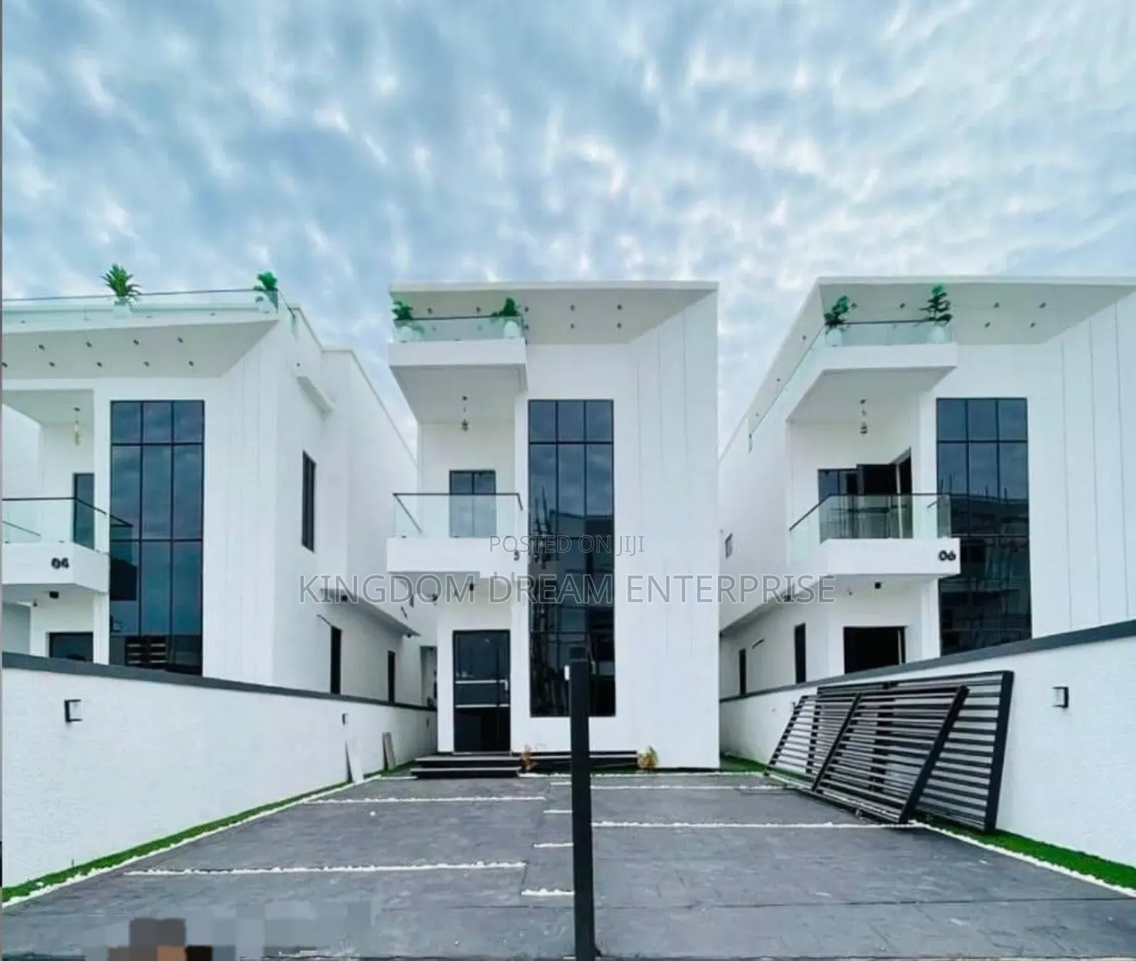 5bdrm Duplex in Chevron, Lekki for rent in Lekki