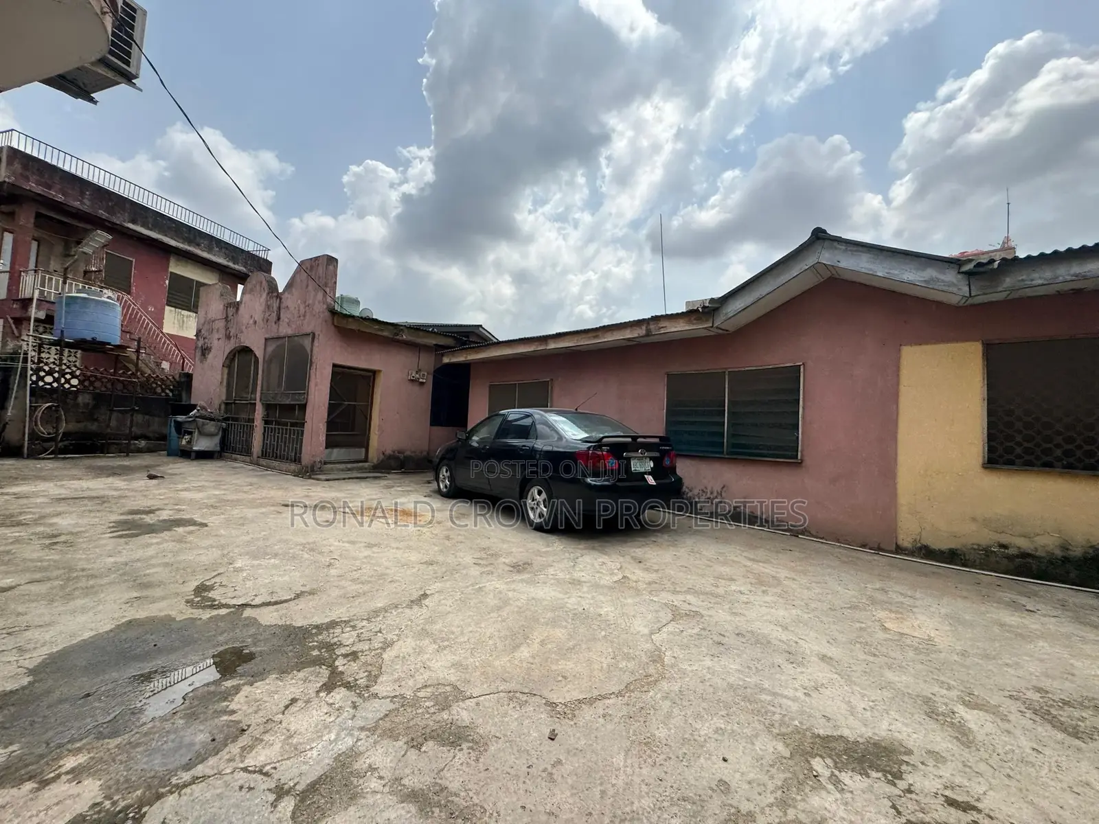 3bdrm Block of Flats in Ogba for sale in Ogba