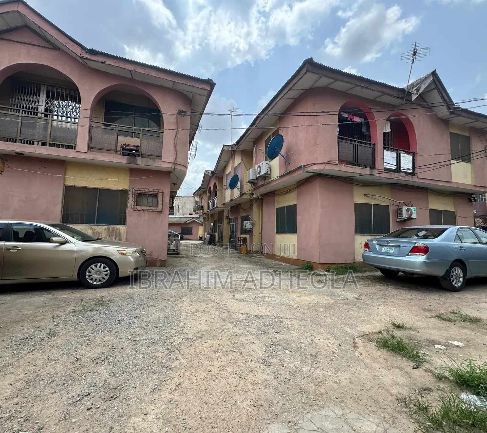 Land Measuring 1256sqm With a Well Maintained 9units of 3bedroom Flat in Ogba